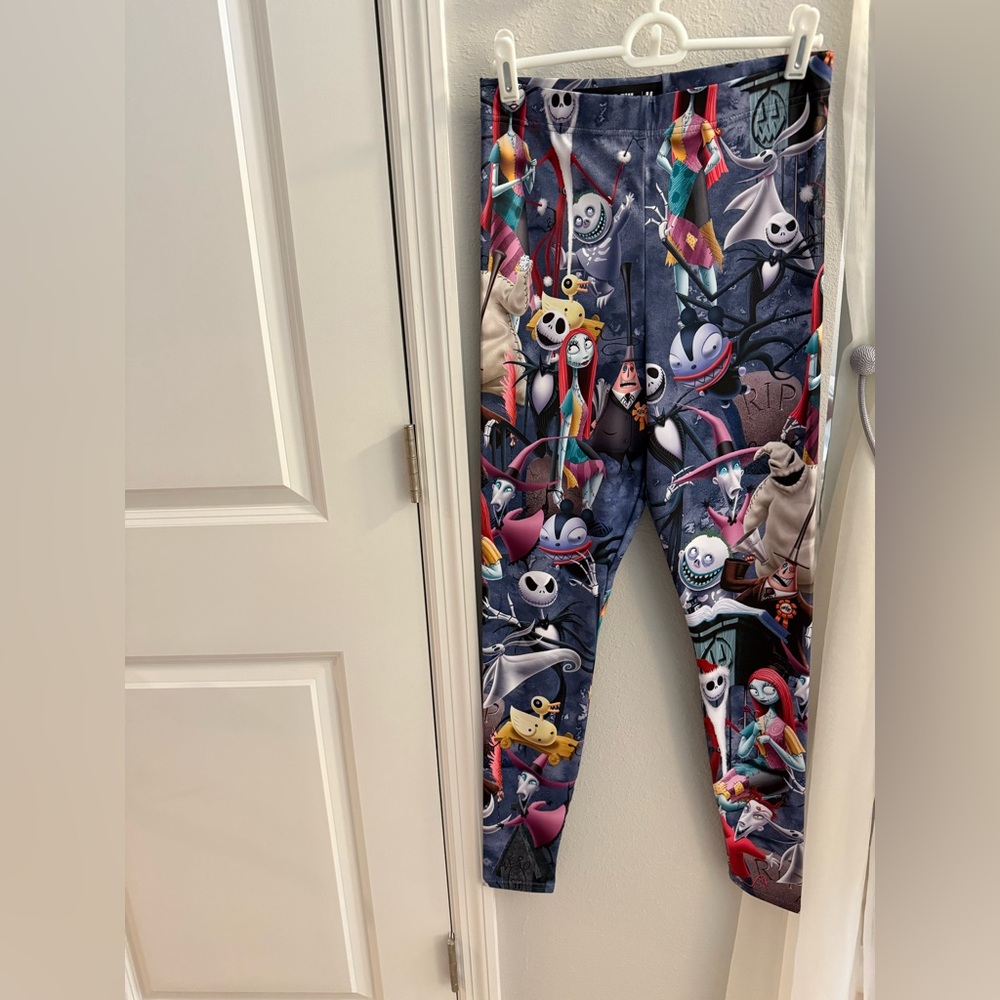 NIGHTMARE BEFORE CHRISTMAS LEGGINGS SIZE M NWOT DISNEY BLACK MILK TIM BURTON’S